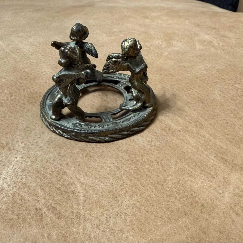 Beautiful Angelic Metal 3 Cherub Watch Holder / Stand Playing String Instruments
